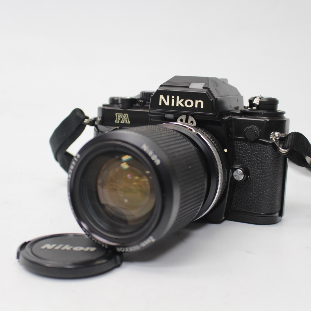 ニコン FA ブラック 一眼レフ フィルムカメラ Zoom-NIKKOR 35-105mm