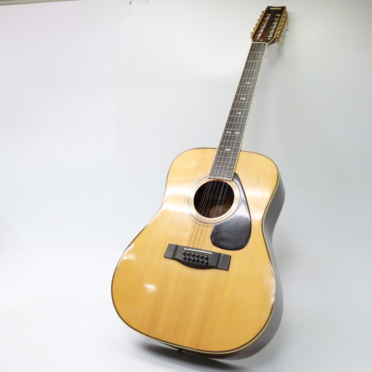 東京都練馬区にて ヤマハ アコースティックギター 12弦 L12-8 1980年代 を出張買取させて頂きました。