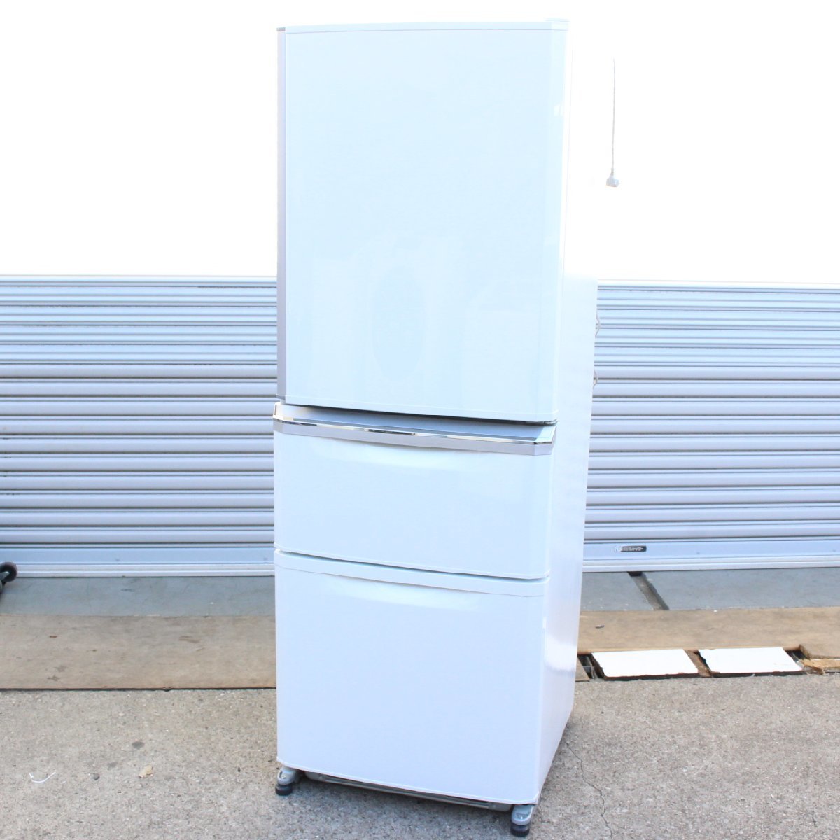 川崎市高津区にて 三菱 ノンフロン冷凍冷蔵庫 MR-C34Z-W1 2016年製 を出張買取させて頂きました。