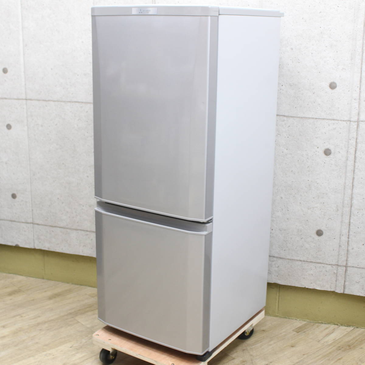 年式2020年製造三菱 冷蔵庫 146L MR-P15EF-KW 小型冷蔵庫 1人