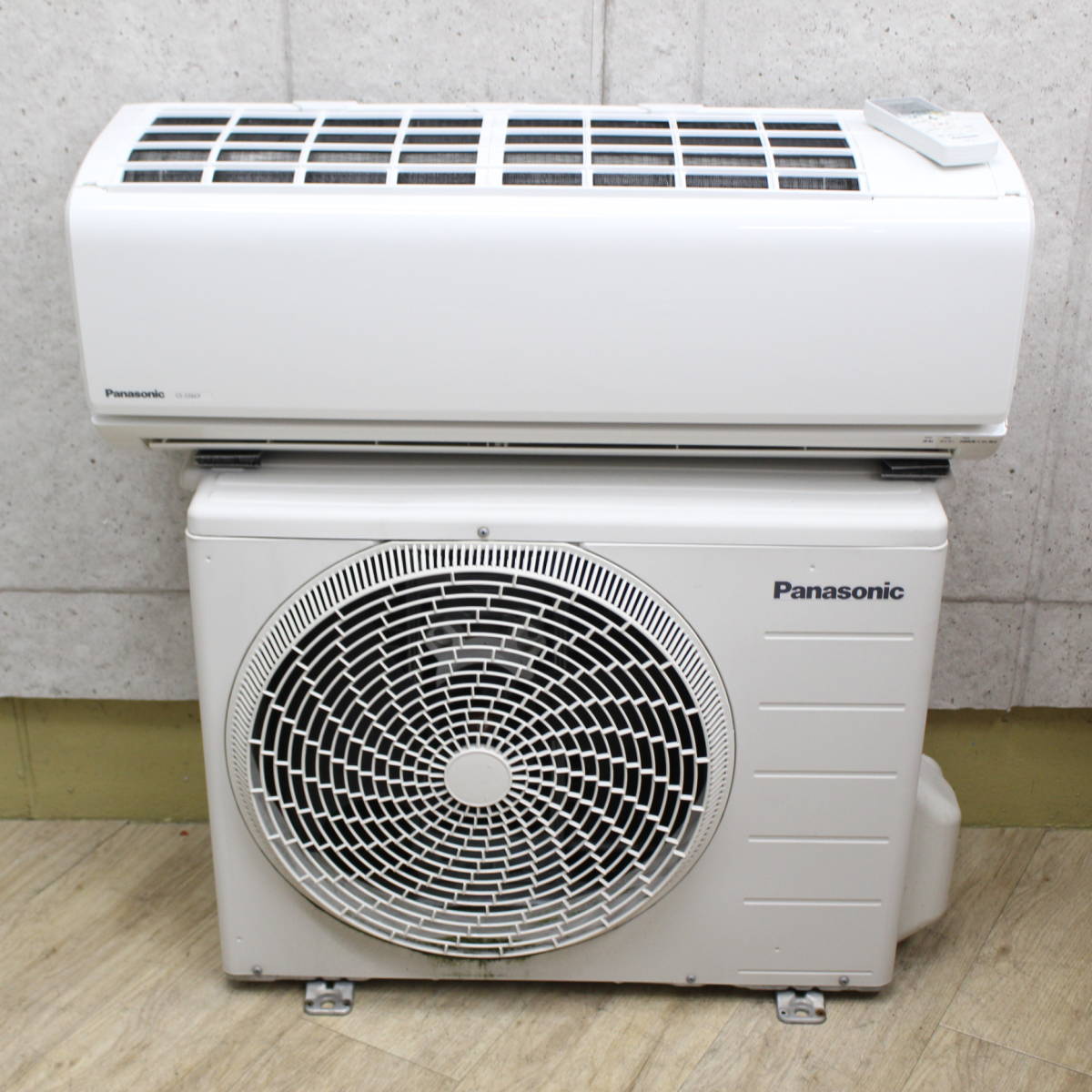 激安正規 Panasonic エアコンCS-225CF-W 2016年製 室内機のみ 冷暖房・空調