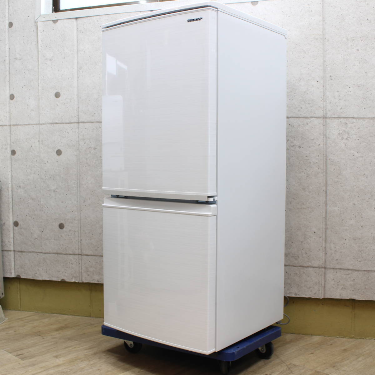 シャープ SHARP SJ-D14E-W 137L ２ドア冷凍冷蔵庫 - キッチン家電