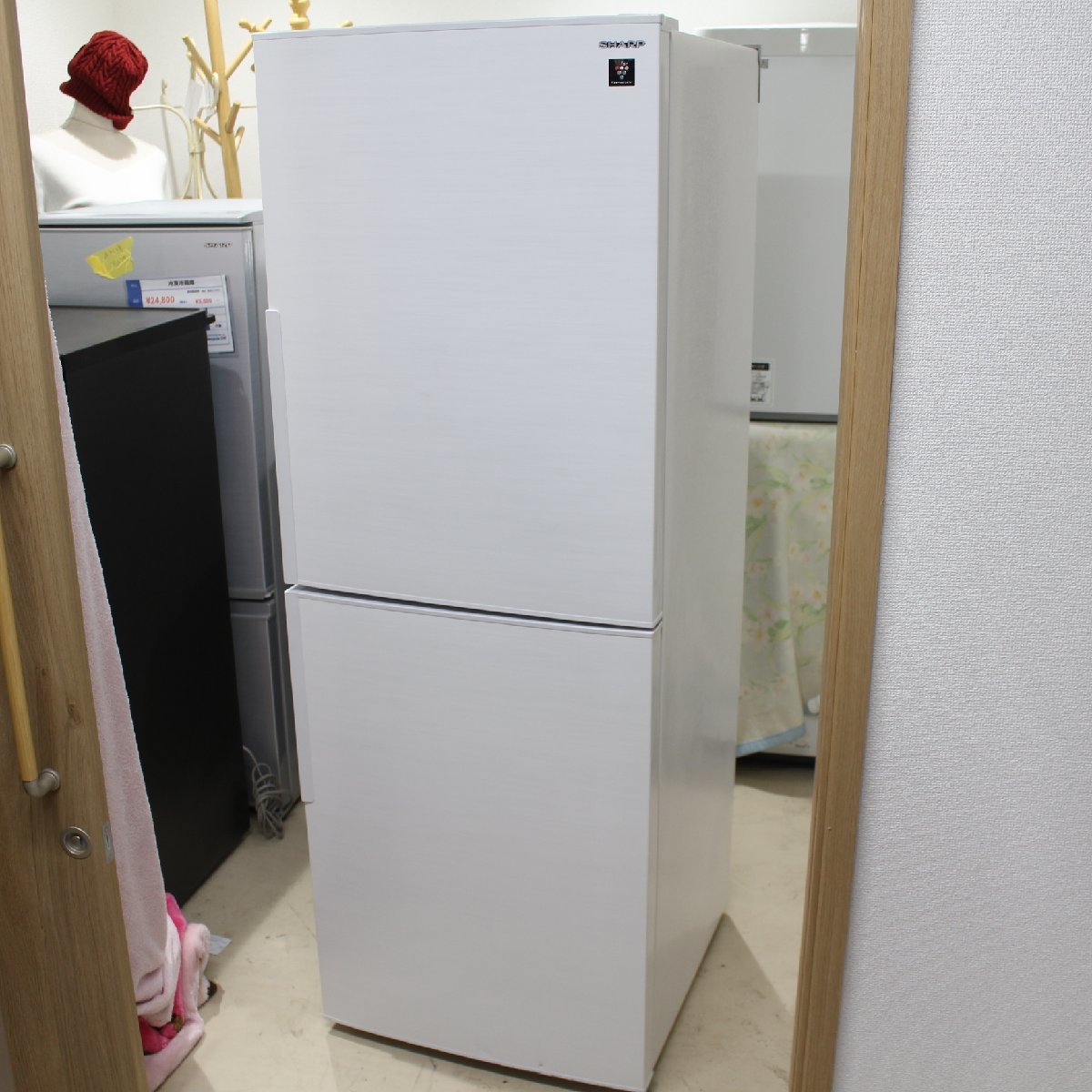 横浜市旭区にて シャープ ノンフロン冷凍冷蔵庫 SJ-PD28F-W 2020年製 を出張買取させて頂きました。