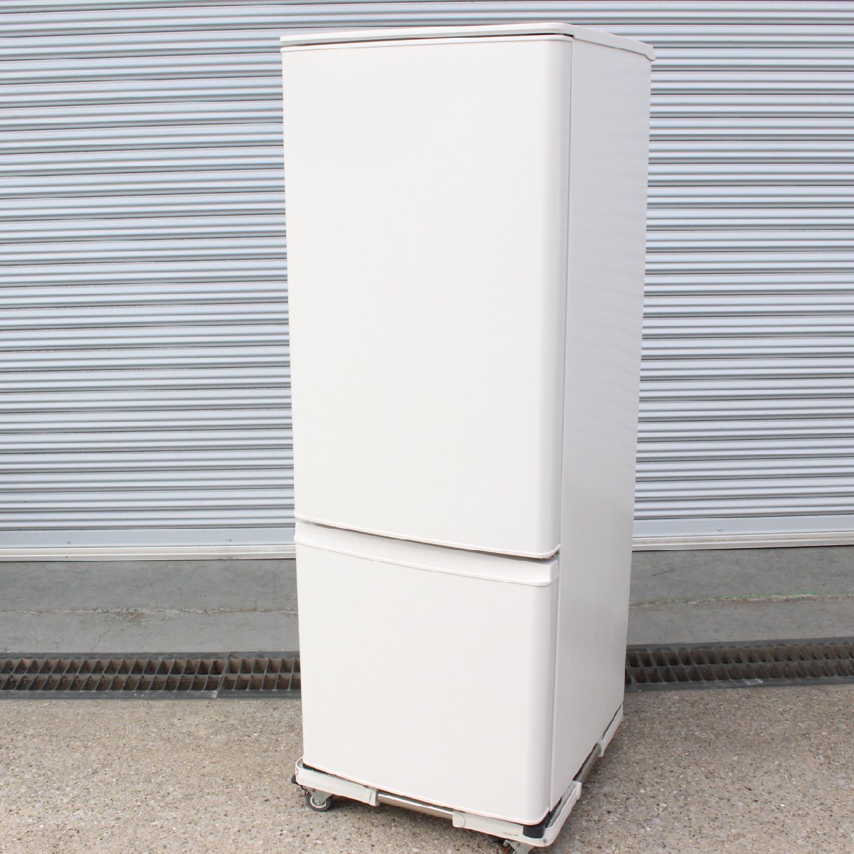 東京都練馬区にて 三菱 2ドア冷蔵庫 MR-P17G 2022年製 を出張買取させて頂きました。
