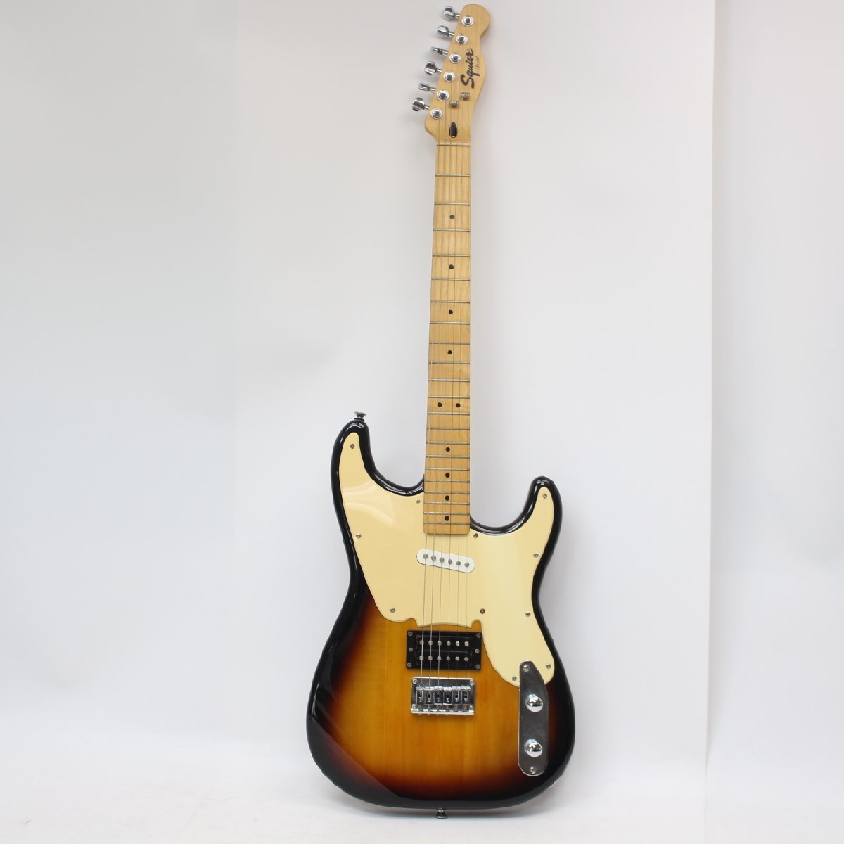東京都大田区にて Squier by Fender エレキギター 2-Tone Sunburst Vintage Modified SQUIER '51  2013年製 を出張買取させて頂きました。 - 川崎市・横浜市・東京都・さいたま市で家具・家電の買取リサイクルショップ｜リサイクルオフ
