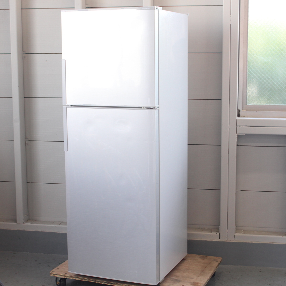 シャープ ノンフロン冷凍冷蔵庫 SJ-D23B-S 225L 2017年製 2ドア