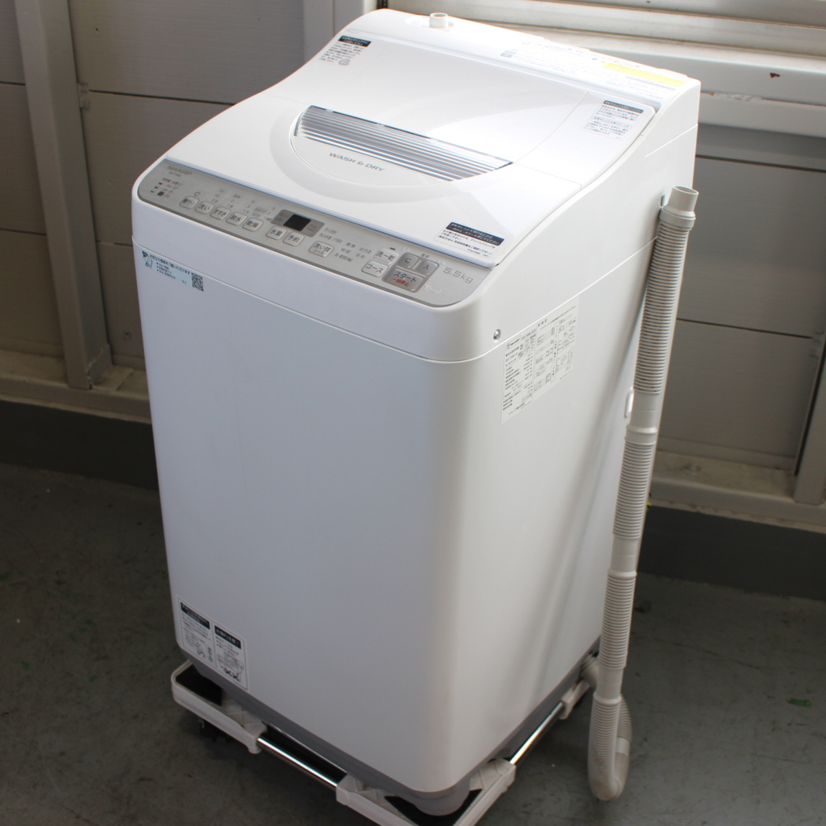 全自動洗濯機 ES-TX5C シルバー 5.5kg コンパクトサイズでも頼れる乾燥機能搭載 縦型洗濯機 シャープ 2019年製
