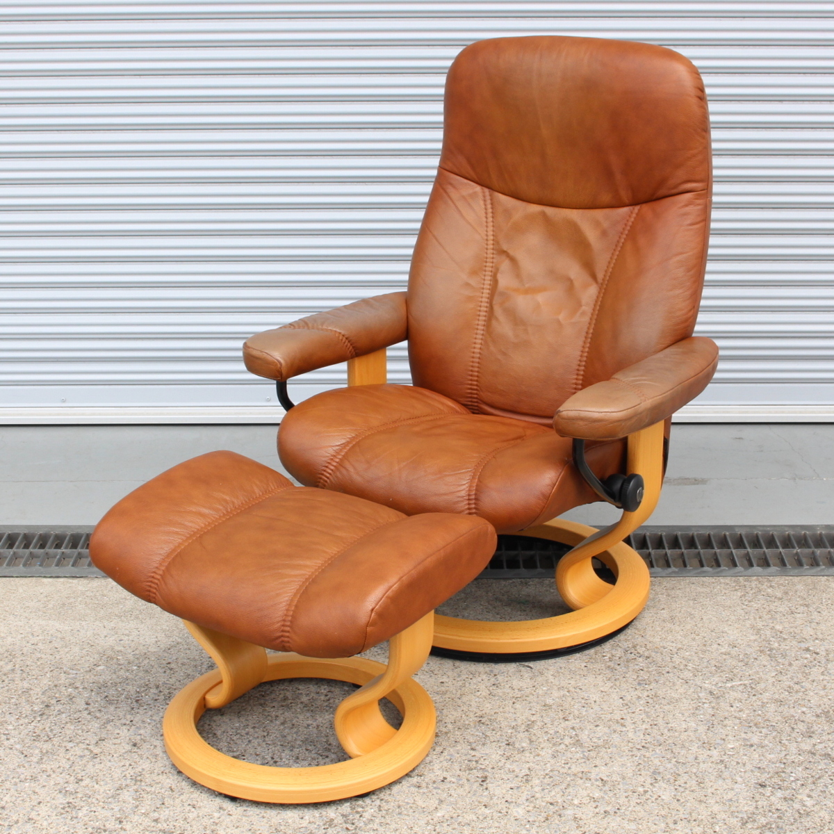 EKORNES エコーネス コンサル Mサイズ 本革 ストレスレスチェア オットマン付き