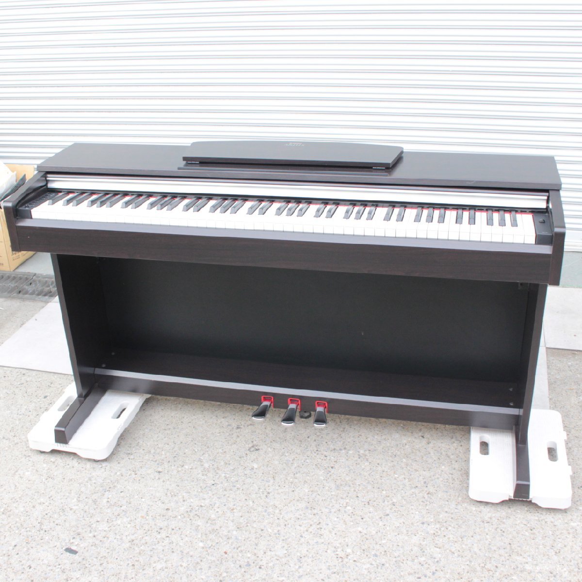 東京都中央区にて ヤマハ  電子ピアノ ARIUS YDP-141 88鍵 2010年製 を出張買取させて頂きました。