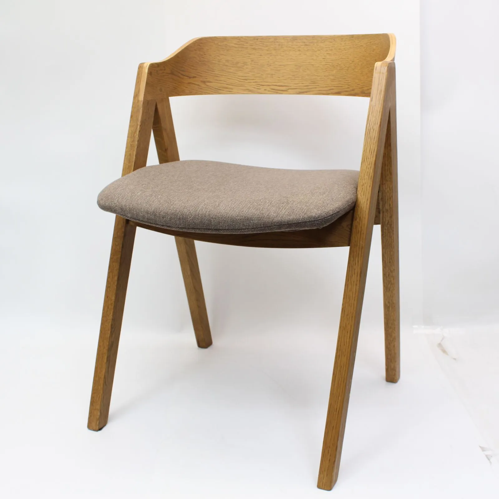 神奈川県大和市にて ウニコ エレムト ダイニングチェア を出張買取させ