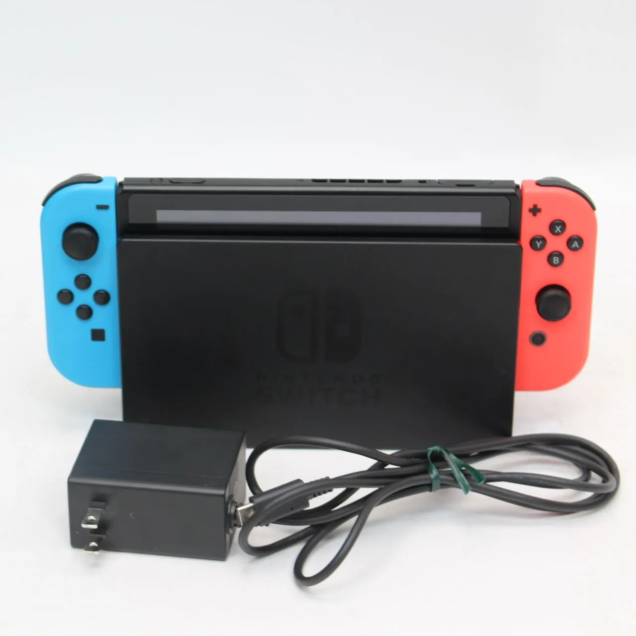 東京都豊島区にて Nintendo Switch 本体 HAC-001(-01) 2019年製 を出張買取させて頂きました。