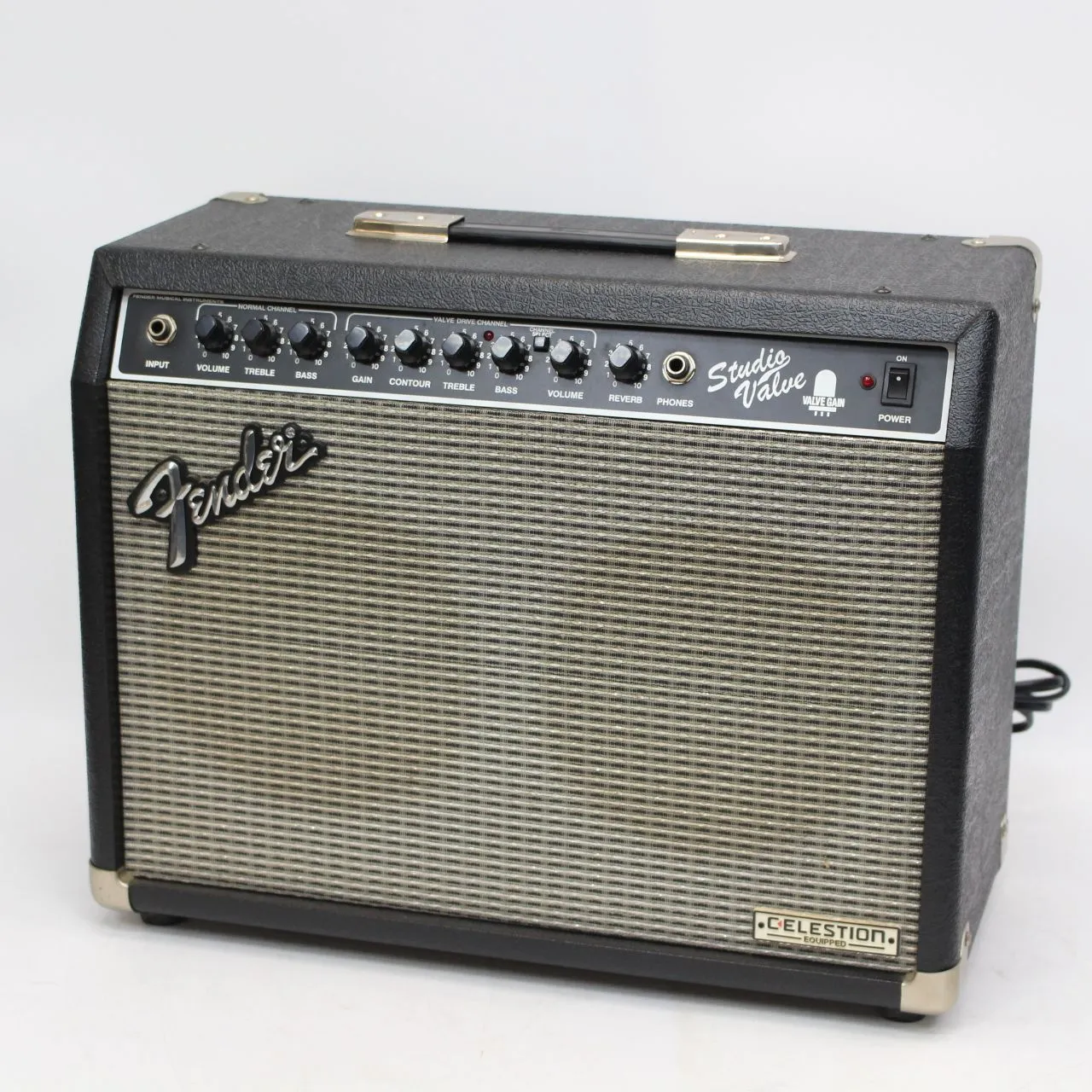 東京都練馬区にて Fender アコースティックギターアンプ SV-20CE  を出張買取させて頂きました。