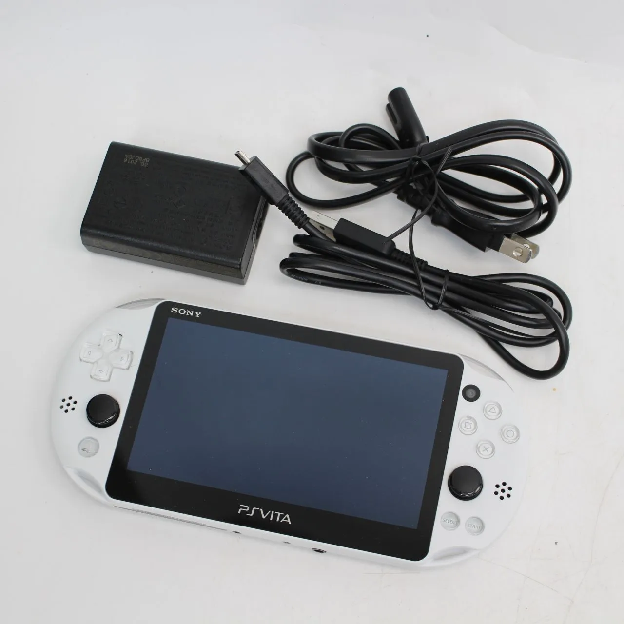 東京都北区にて プレーステーション PS Vita PCH-2000 ホワイト＋メモリーカード32GB  を出張買取させて頂きました。