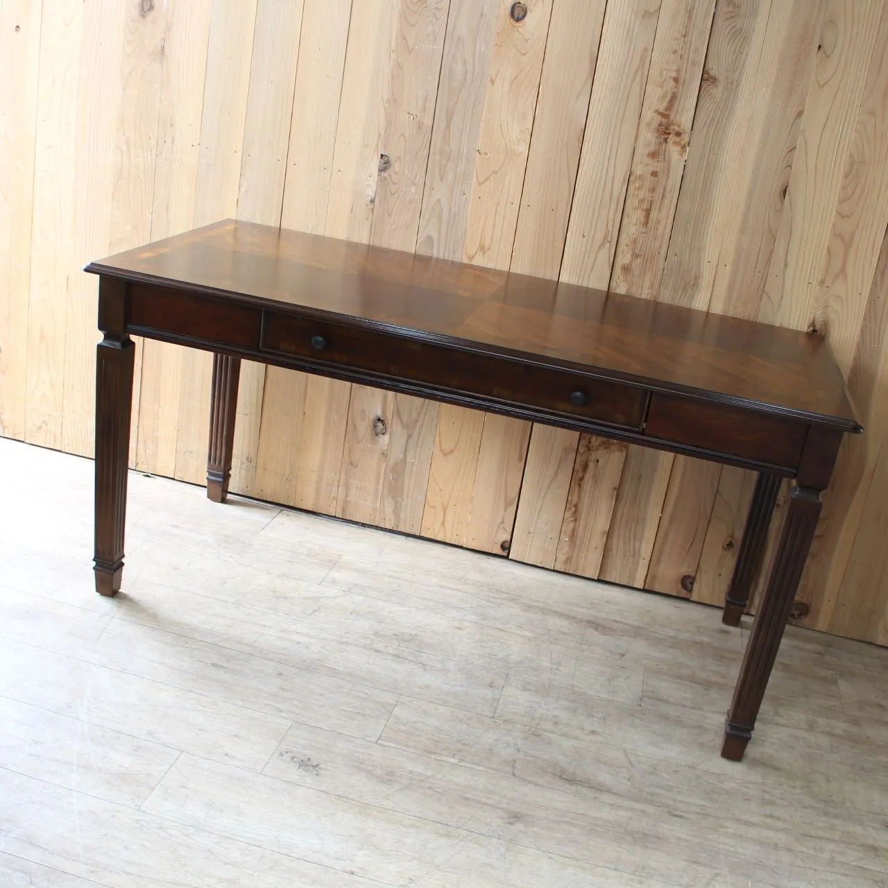 東京都目黒区にて Ashley Furniture Hamlyn　大型デスク H527-44  を出張買取させて頂きました。