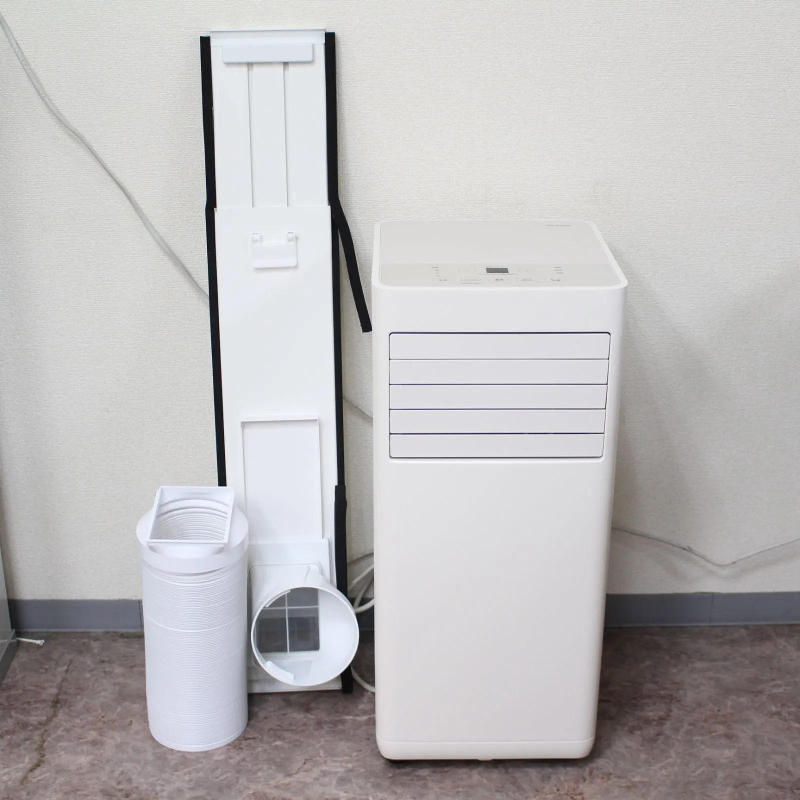 東京都練馬区にて アイリスオーヤマ ポータブルクーラー IPP-2224S 2024年製 を出張買取させて頂きました。
