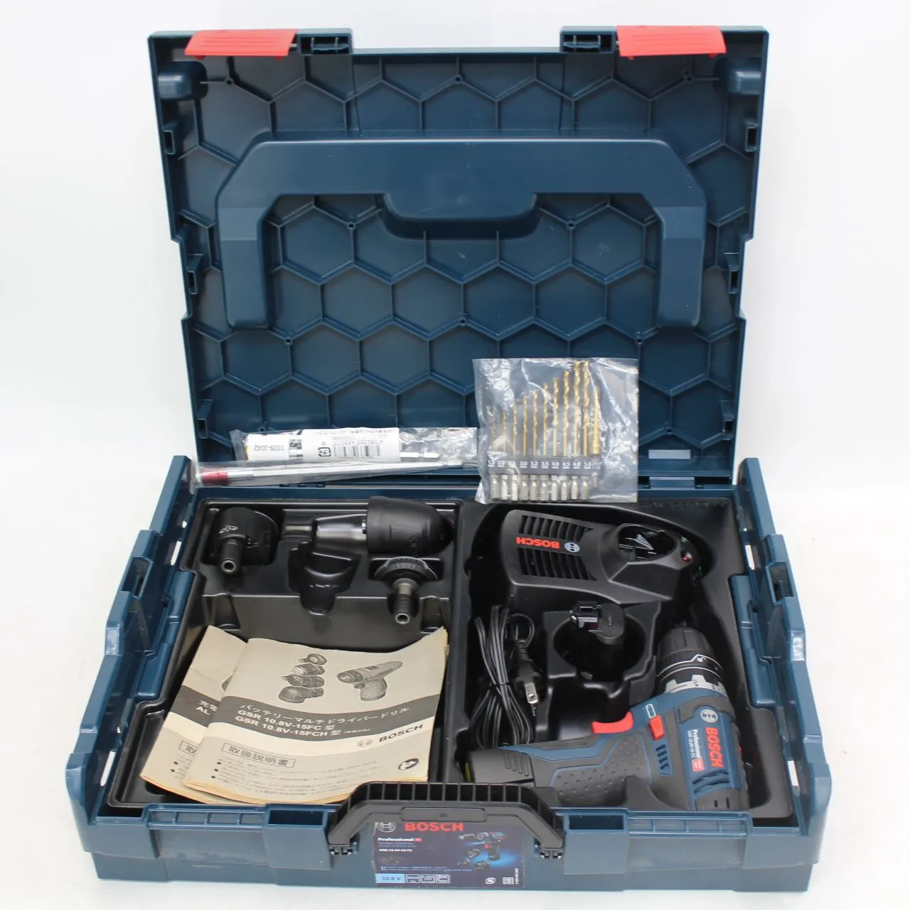 東京都板橋区にて ボッシュ（BOSCH） バッテリー２個セット 充電器AL 1130CV バッテリーマルチドライバードリル GSR 10.8V-15FC  を出張買取させて頂きました。