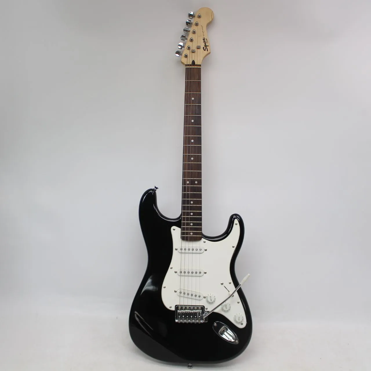 東京都小平市にて Squier（スクワイヤー） Bullet　エレキギター Stratocaster 2016年製 を出張買取させて頂きました。