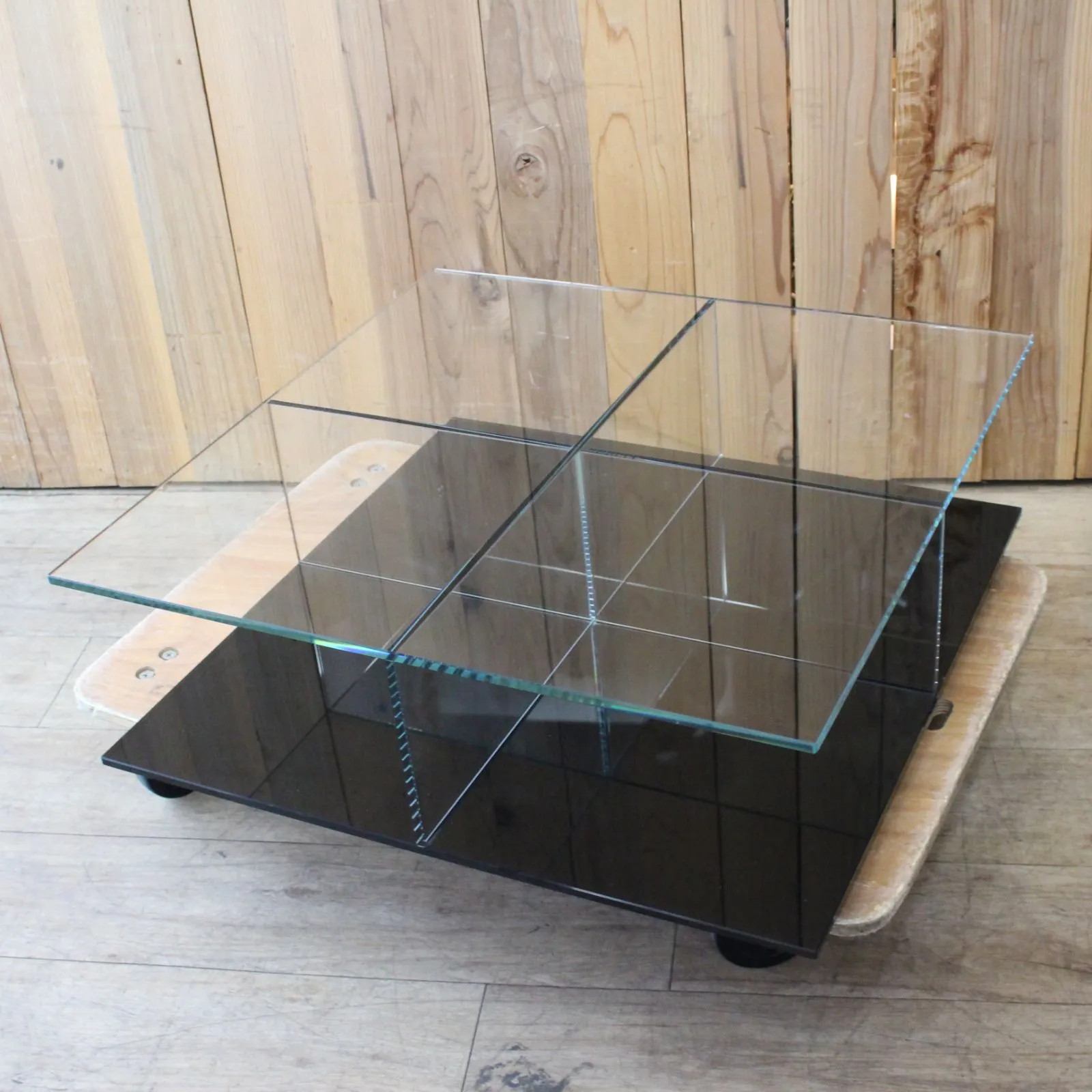 神奈川県横浜市港北区にて カッシーナ イクスシー ガラステーブル 269MEX/メックス   を出張買取させて頂きました。