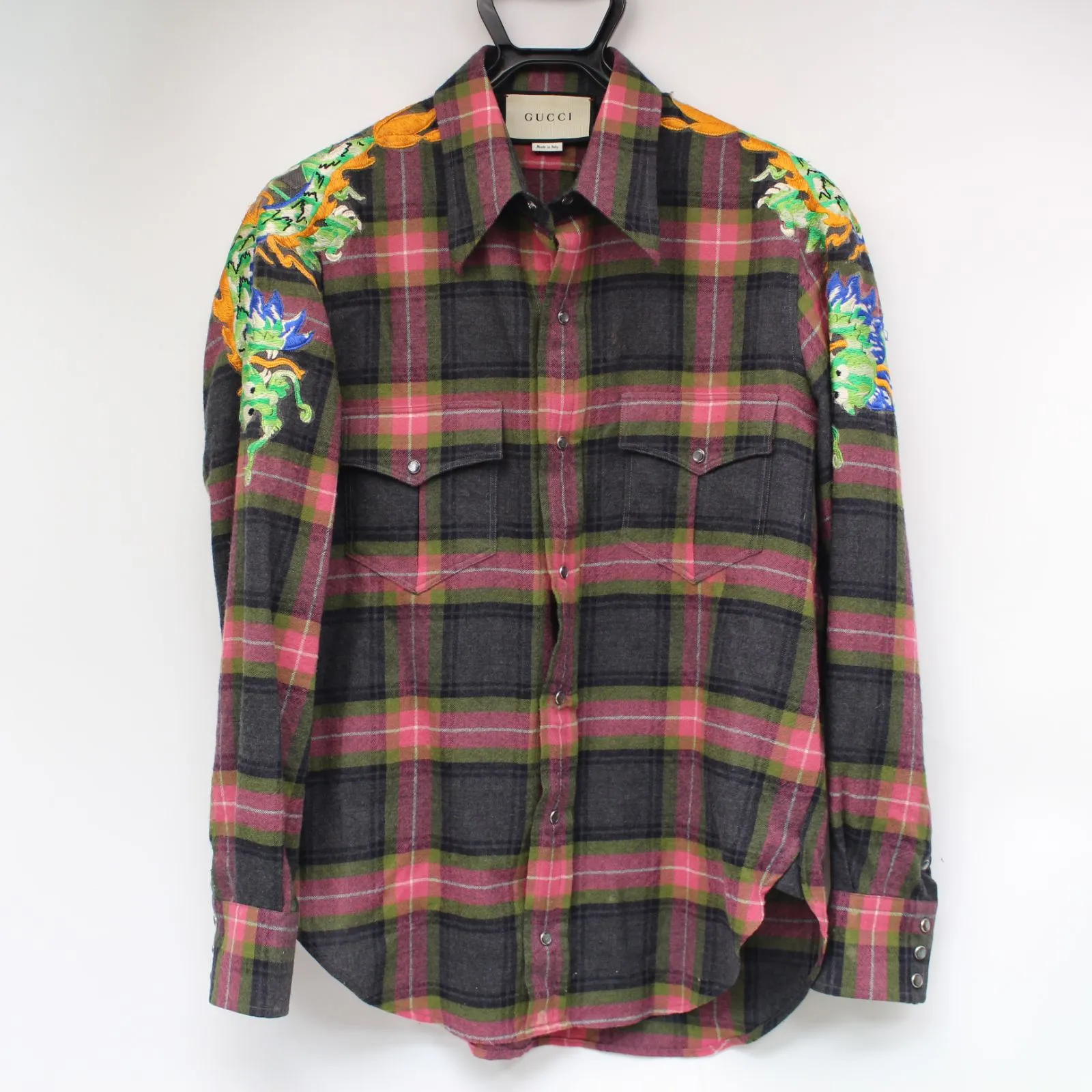 埼玉県さいたま市にて グッチ 長袖ボタンシャツ ドラゴン刺繍入り ウール  を出張買取させて頂きました。