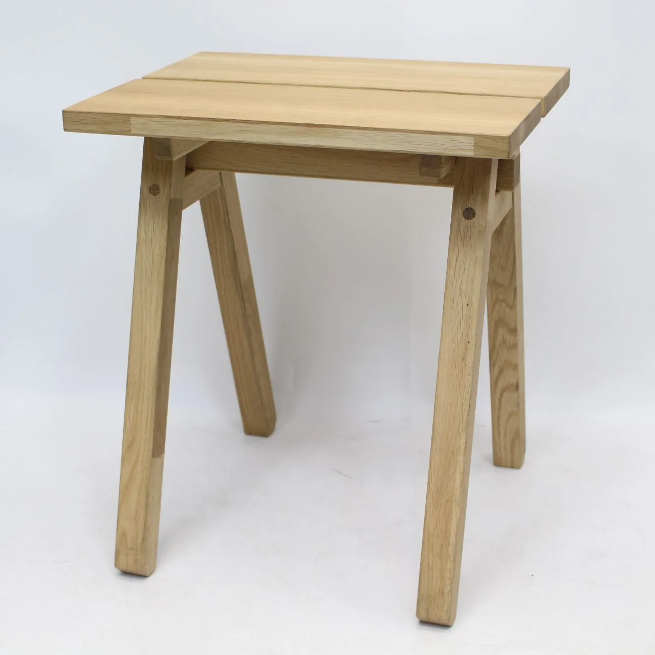 神奈川県横浜市鶴見区にて 石巻工房 by Karimoku スツール X30206ME  を出張買取させて頂きました。