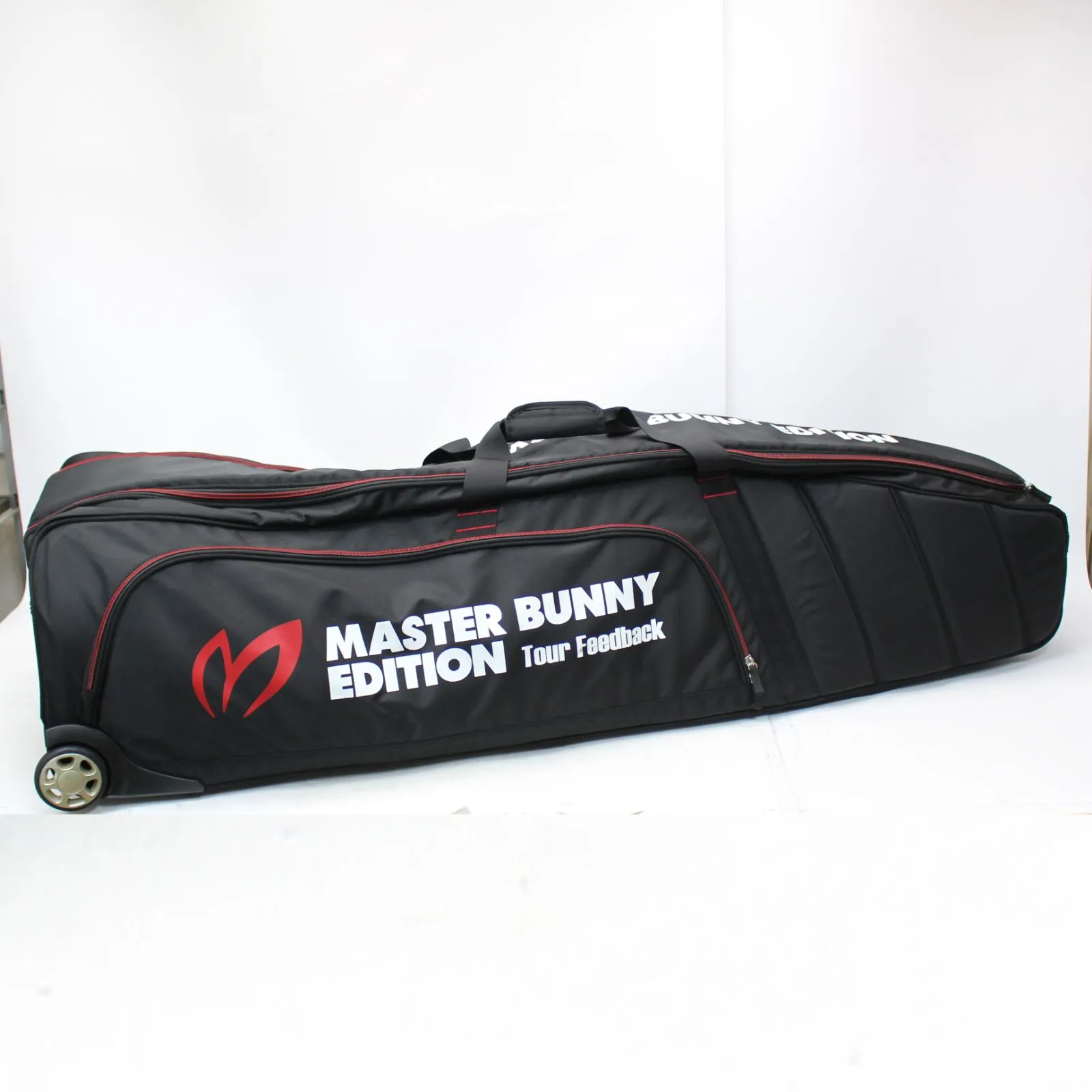 東京都世田谷区にて マスターバニーエディション キャディバッグ キャスター付   を出張買取させて頂きました。