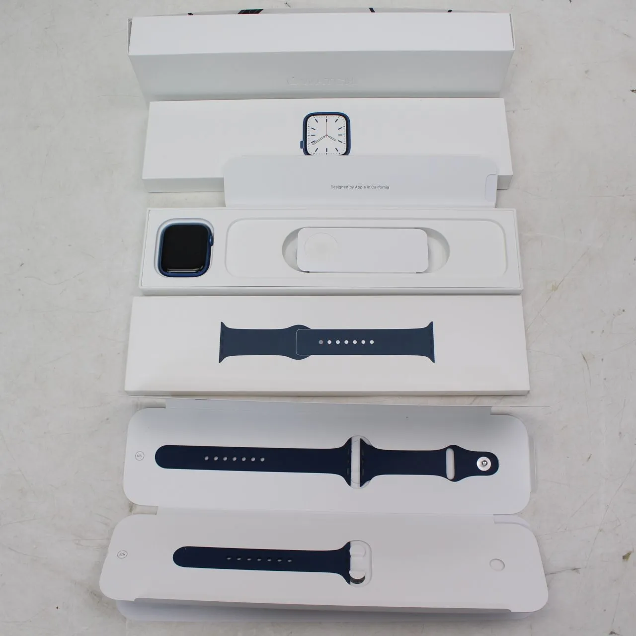 埼玉県川口市にて Apple Apple Watch Series 7  を出張買取させて頂きました。