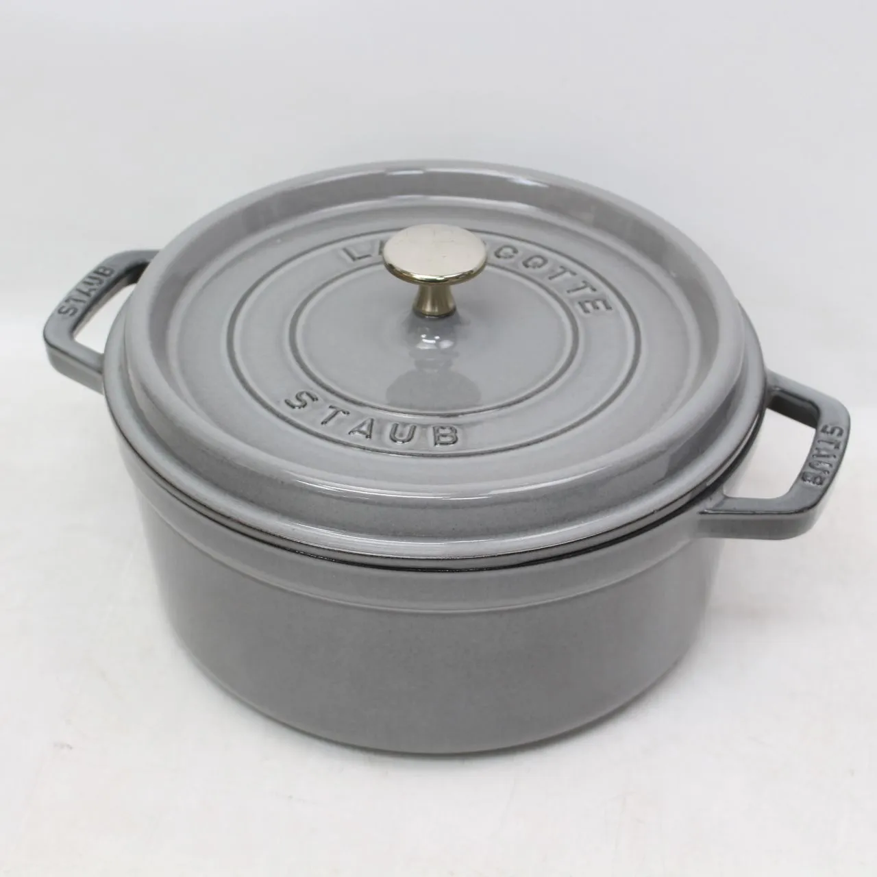 埼玉県本庄市にて Staub ピコ・ココット   を出張買取させて頂きました。