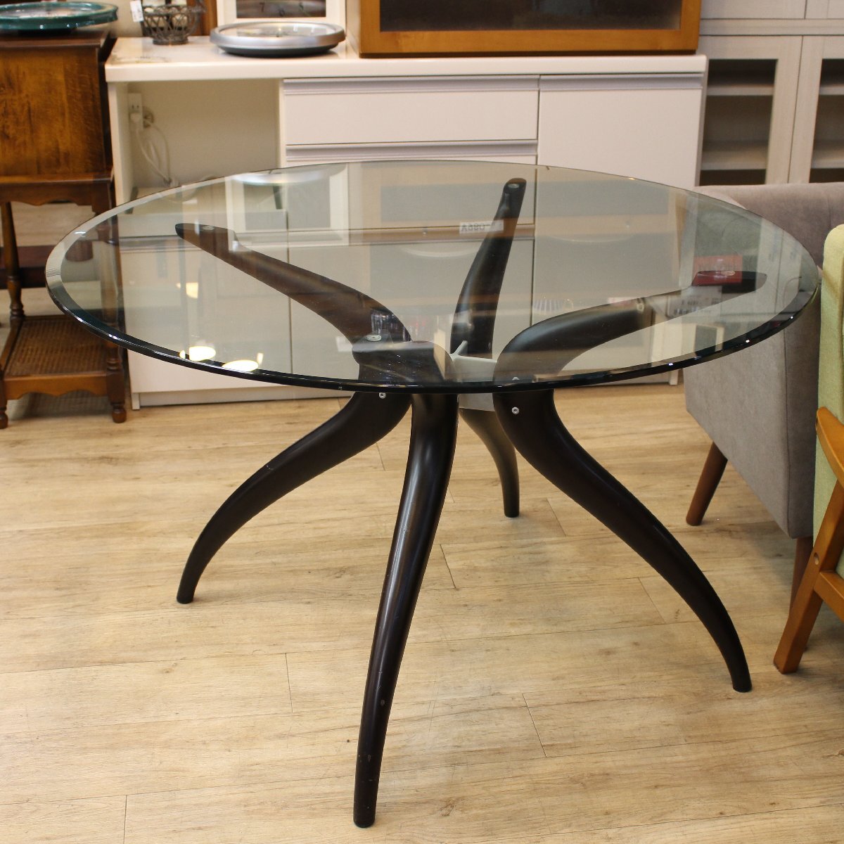 【川崎市宮前区リサイクルオフ】アクタス　キュービックサイドテーブル　ガラス 川崎市宮前区リサイクルオフ】アクタス キュービックサイドテーブル ガラス