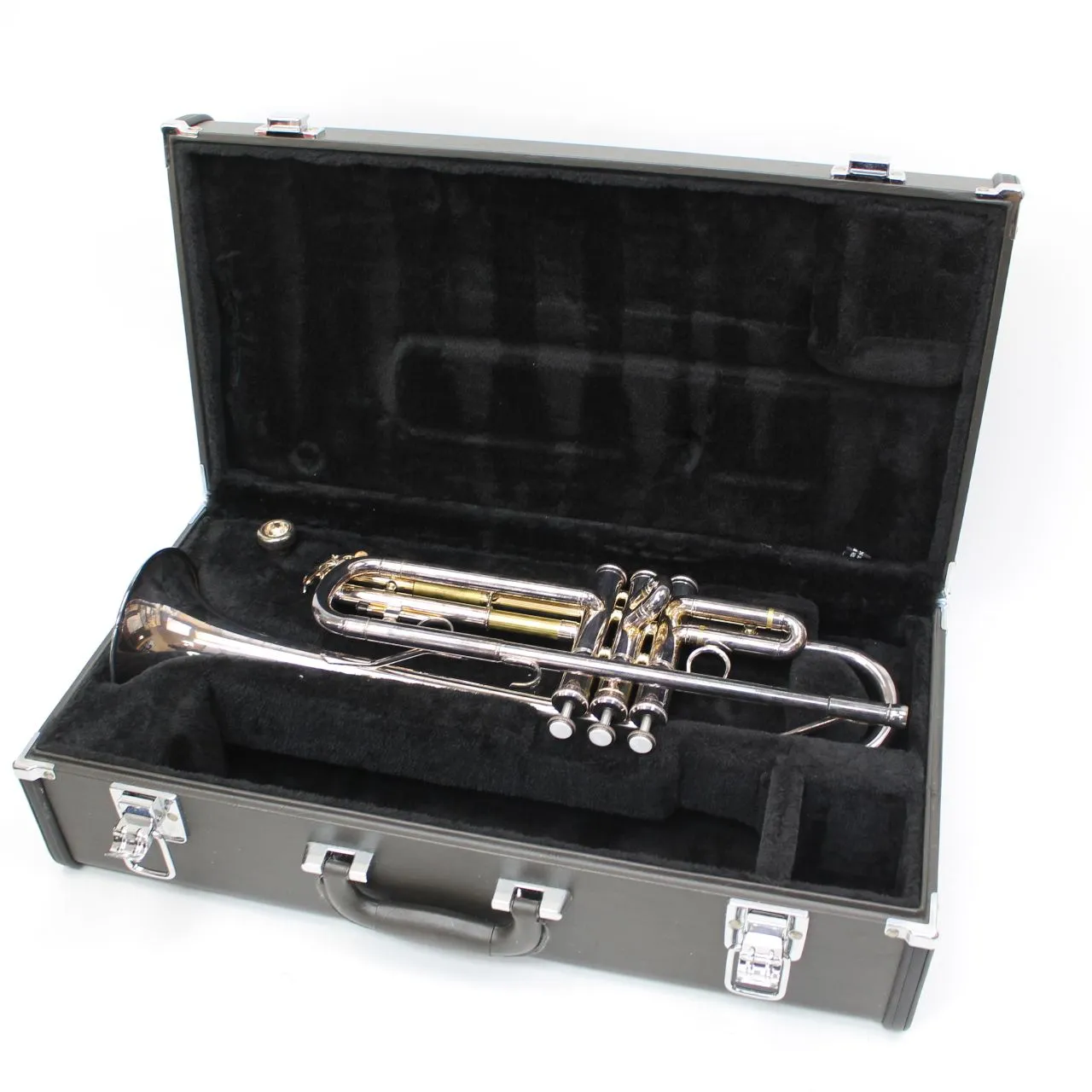 埼玉県富士見市にて YAMAHA トランペット YTR2330 ハードケース付  を出張買取させて頂きました。