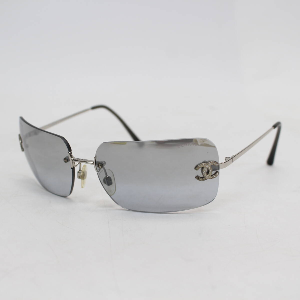 東京都渋谷区にて シャネル サングラス 4017-D c.124 /V6  を出張買取させて頂きました。