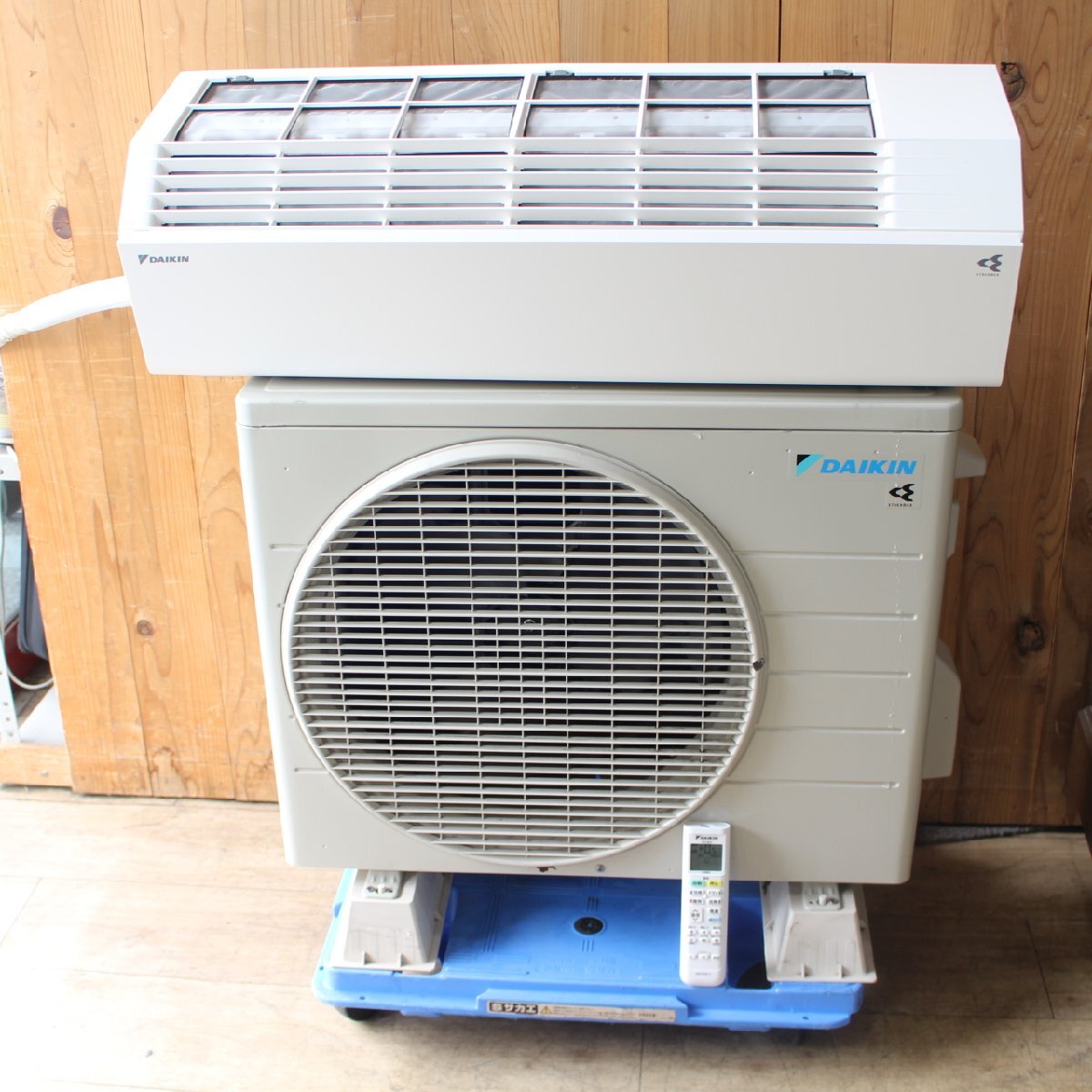 東京都江戸川区にて DAIKIN エアコン AN284AES 2024年製 を出張買取させて頂きました。