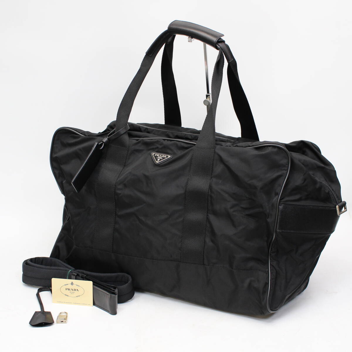 神奈川県横浜市泉区にて プラダ ボストンバッグ   を出張買取させて頂きました。