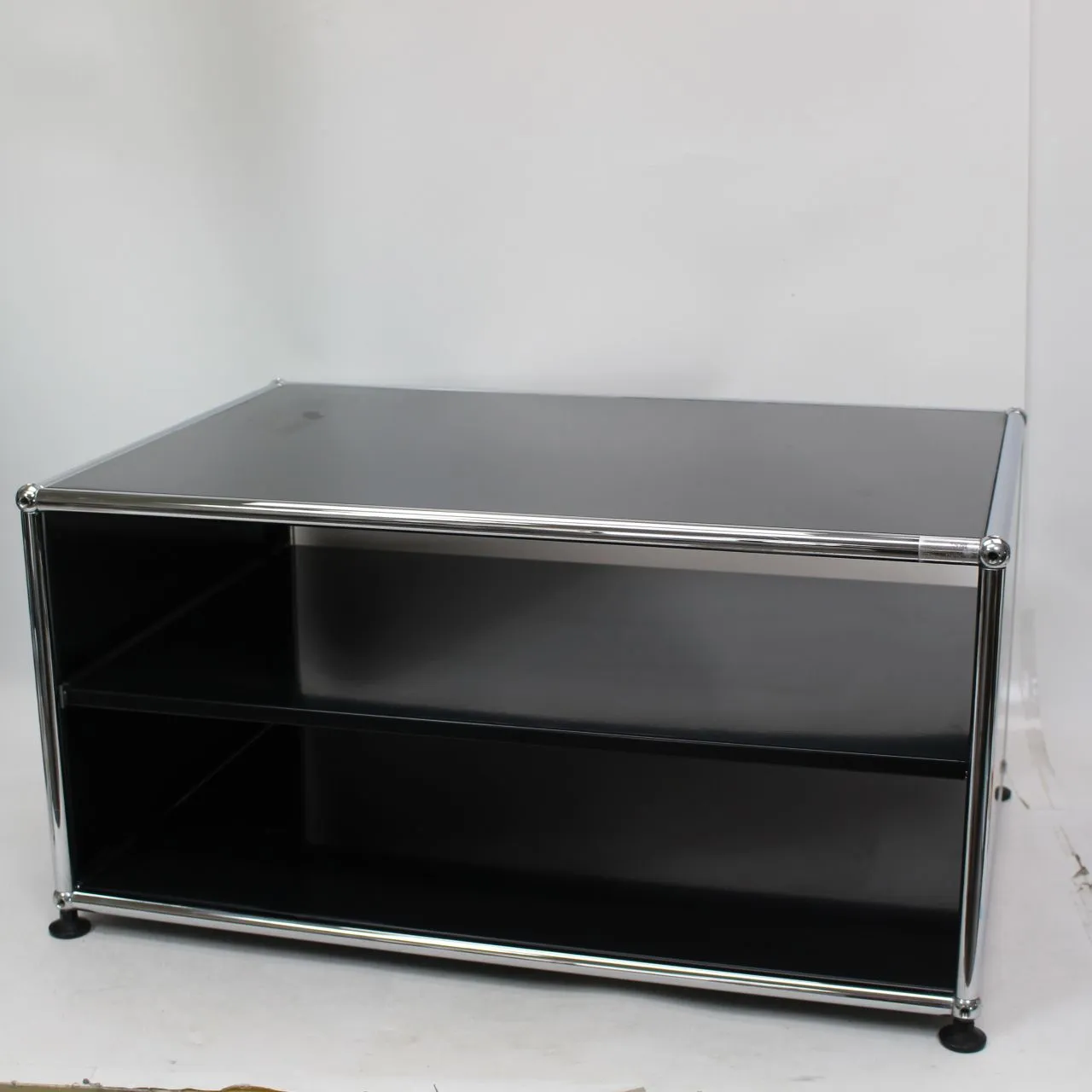 神奈川県横浜市保土ヶ谷区にて USM Haller テレビ台 キャビネット    を出張買取させて頂きました。