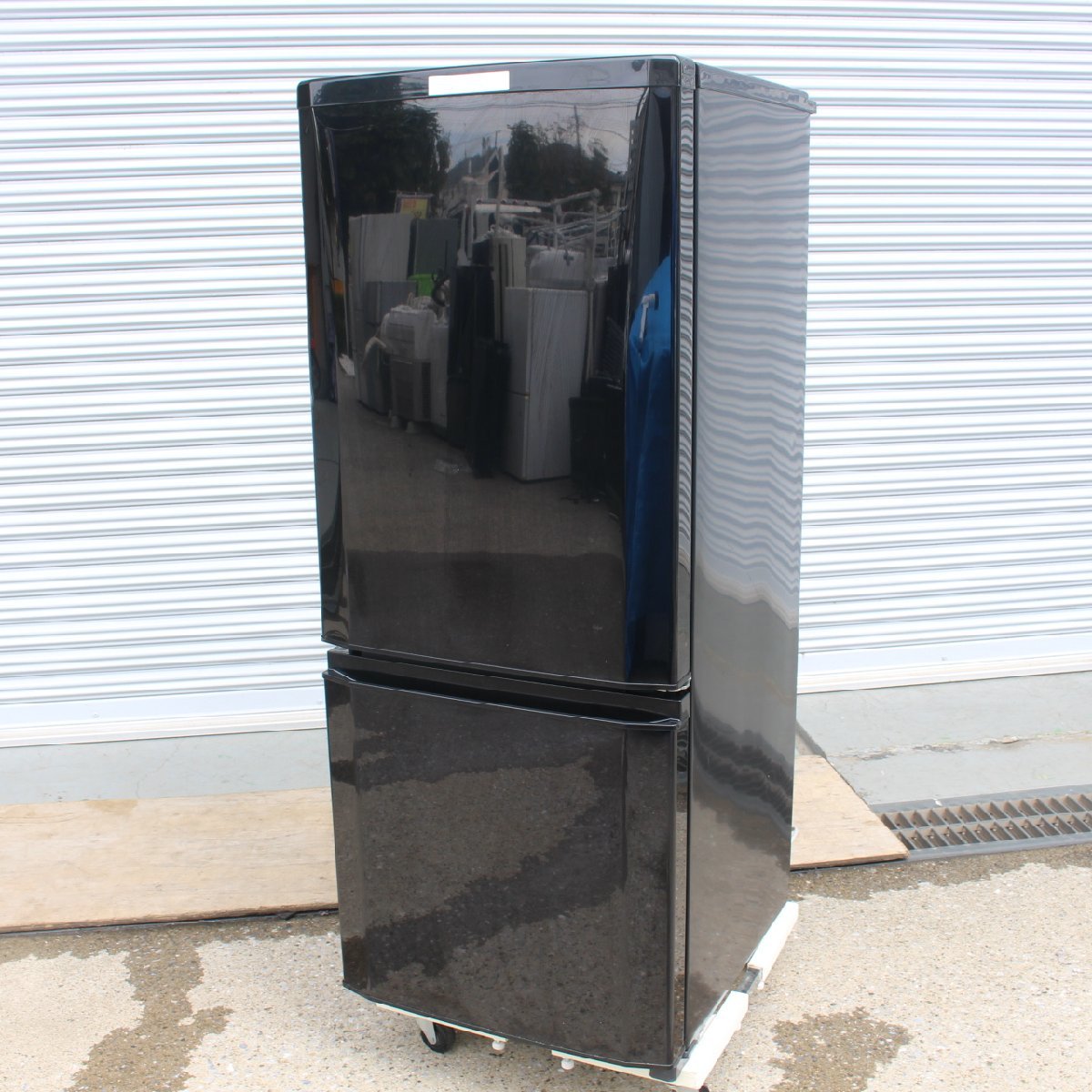 川崎市宮前区にて 三菱電機 冷凍冷蔵庫 MR-P15E-B 2020年製 を出張買取させて頂きました。