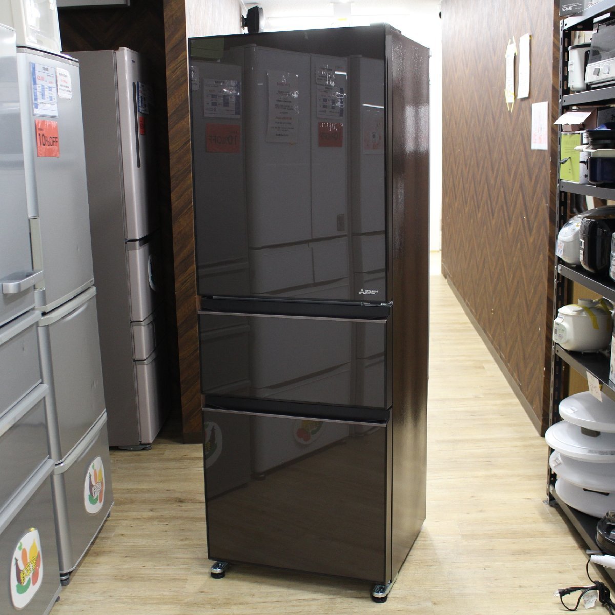 川崎市麻生区にて 三菱 冷蔵庫 MR-CG33EG-T 2022年製 を出張買取させて頂きました。