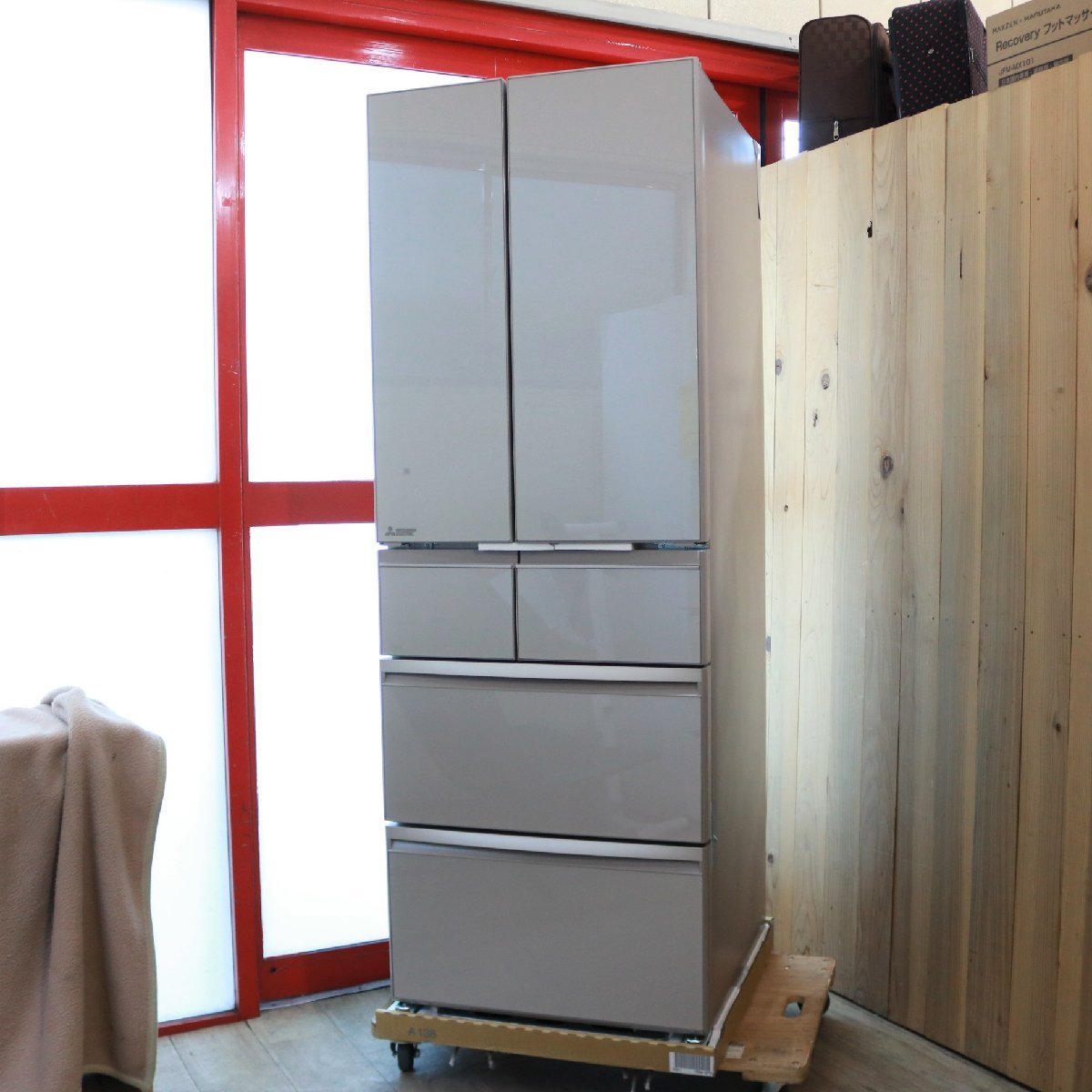横浜市旭区にて 三菱 冷蔵庫 MR-WX52HC 2022年製 を出張買取させて頂きました。