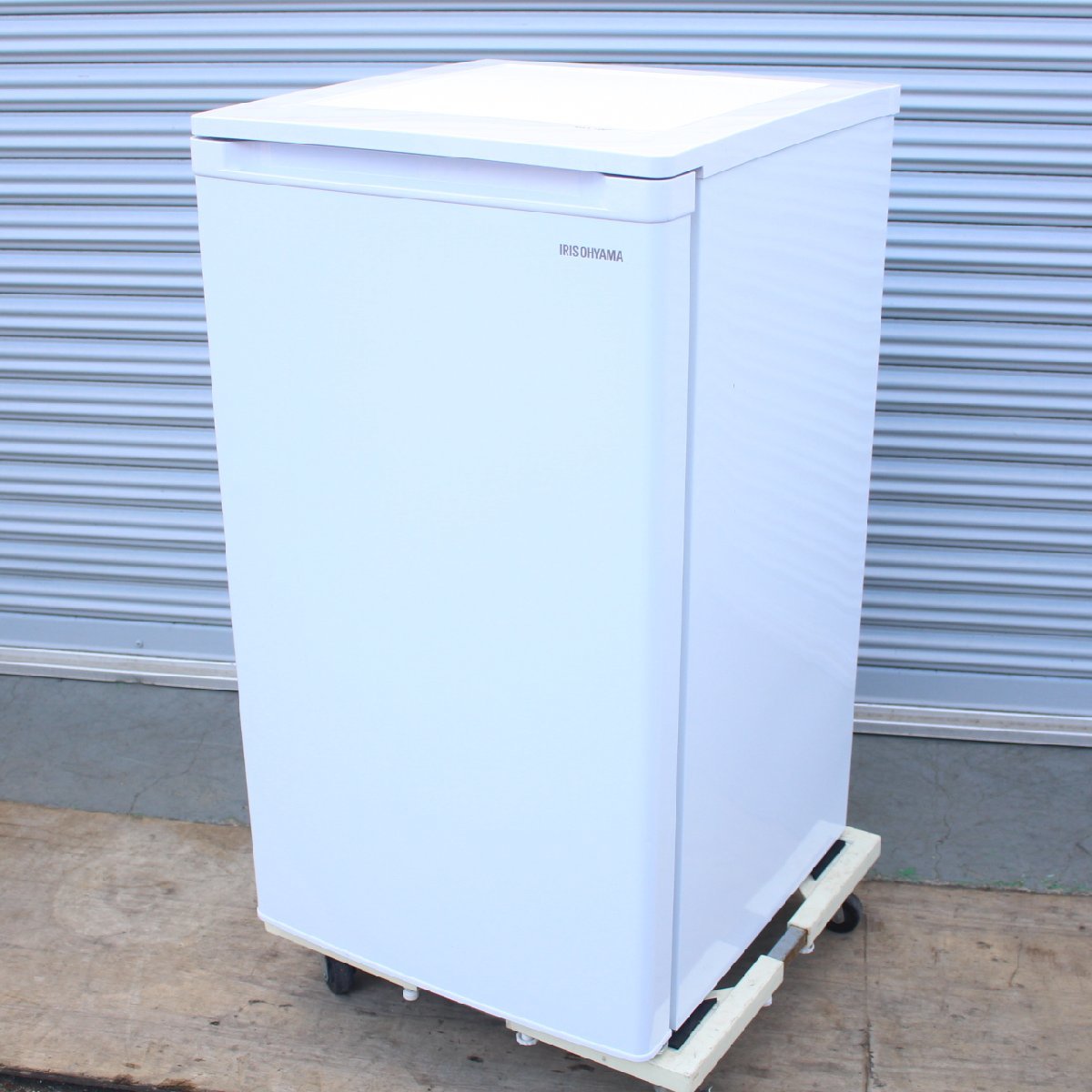 横浜市瀬谷区にて アイリスオーヤマ ノンフロン冷凍庫 IUSD-6A-W 2020年製 を出張買取させて頂きました。