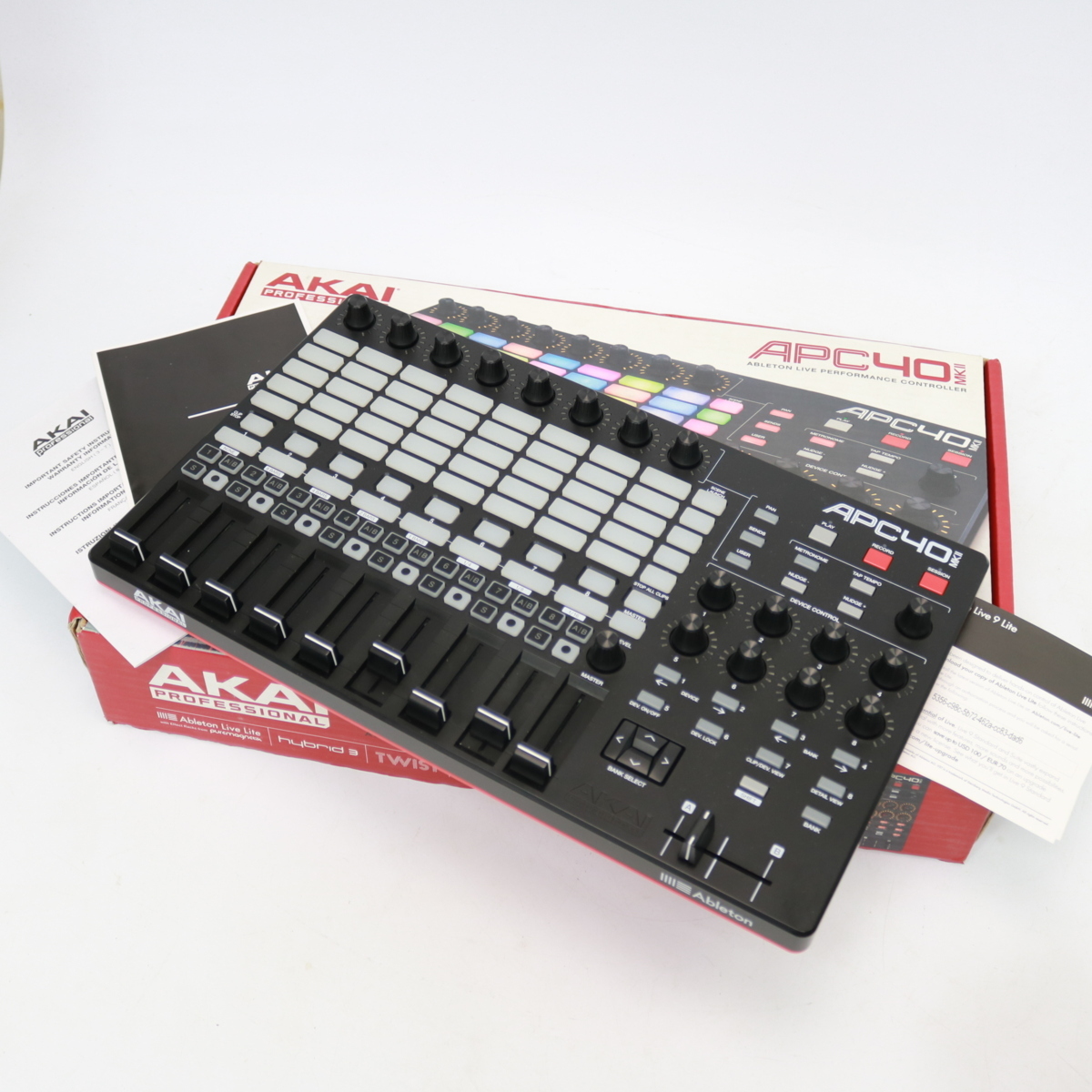 東京都新宿区にて AKAI MIDIコントローラー APC40 MK2  を出張買取させて頂きました。