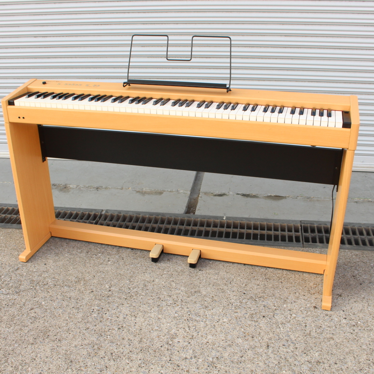 横浜市青葉区にて ローランド 電子ピアノ F-30 2002年製 を出張買取させて頂きました。