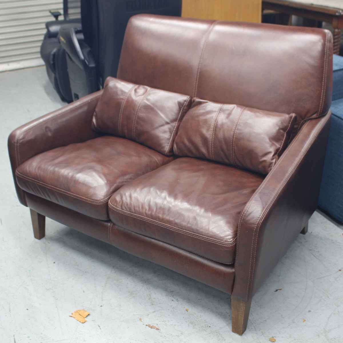 横浜市鶴見区にて ウニコ 2Pソファ 本革 FRAYE leather sofa 2seaｔer  を出張買取させて頂きました。