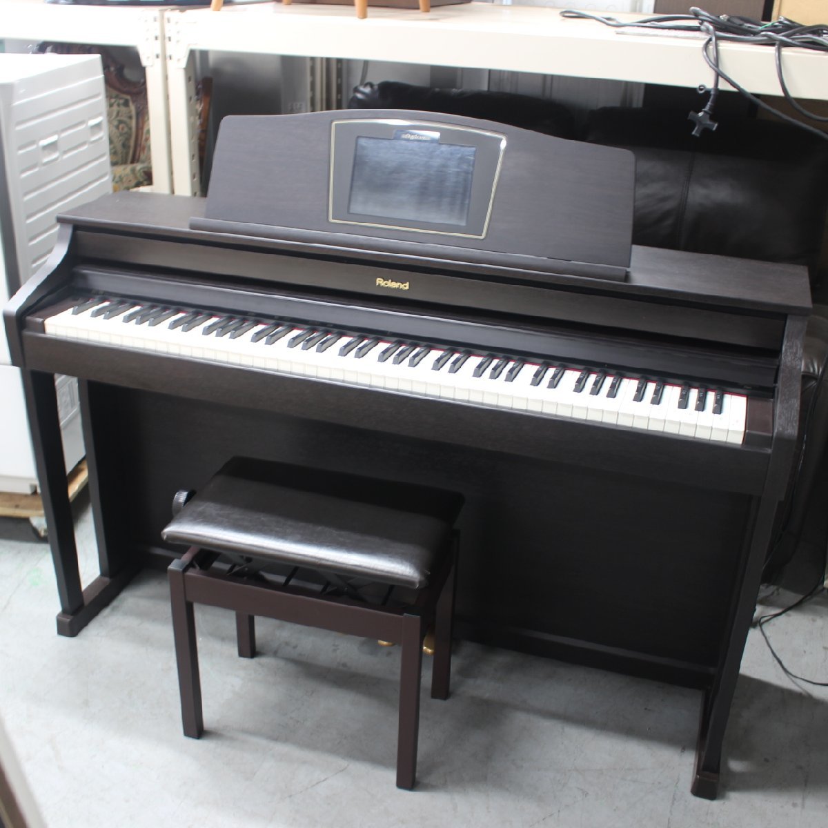 横浜市戸塚区にて ローランド 電子ピアノ HPi-50 2014年製 を出張買取させて頂きました。