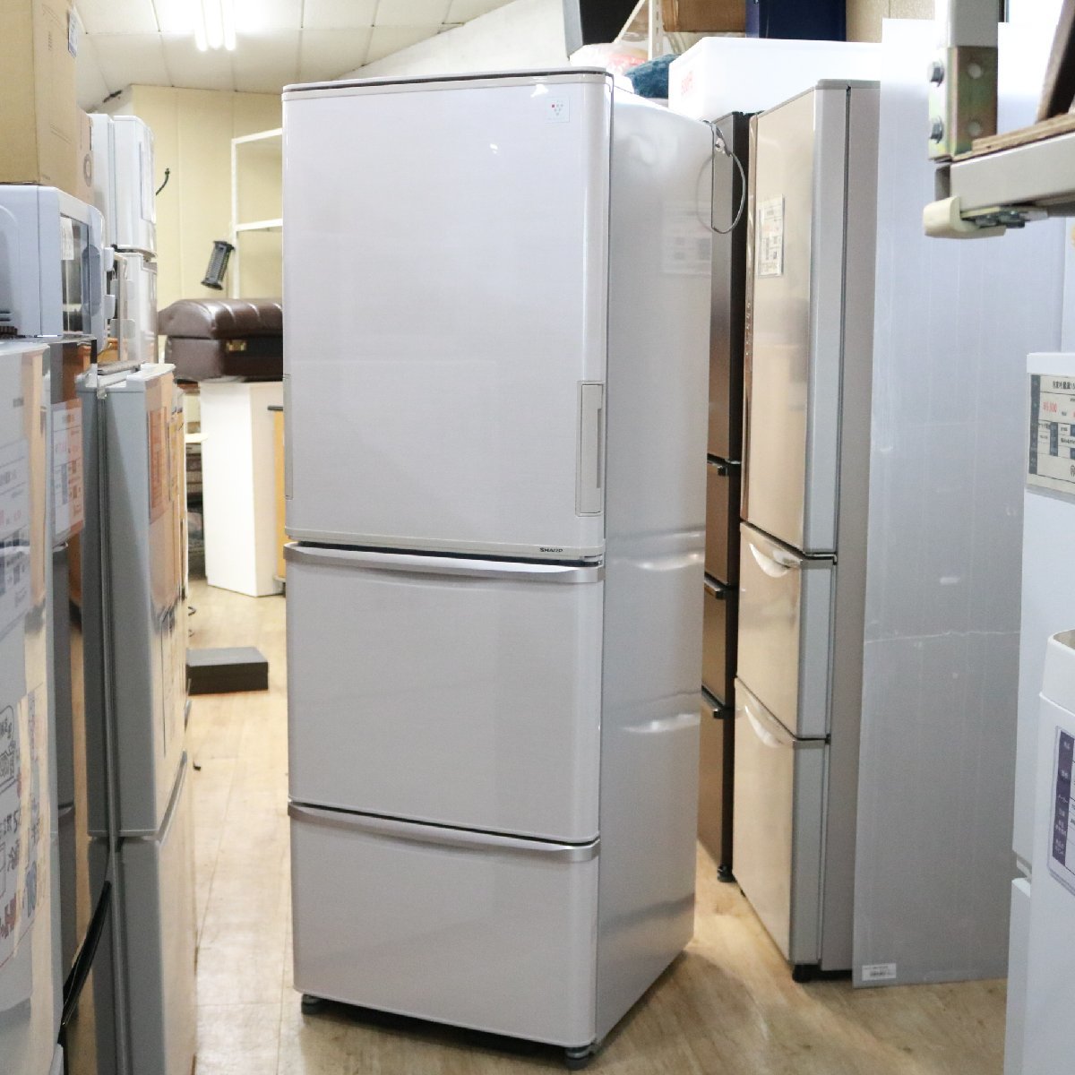 川崎市川崎区にて シャープ プラズマクラスター搭載冷蔵庫 SJ-PW35A-C 2015年製 を出張買取させて頂きました。