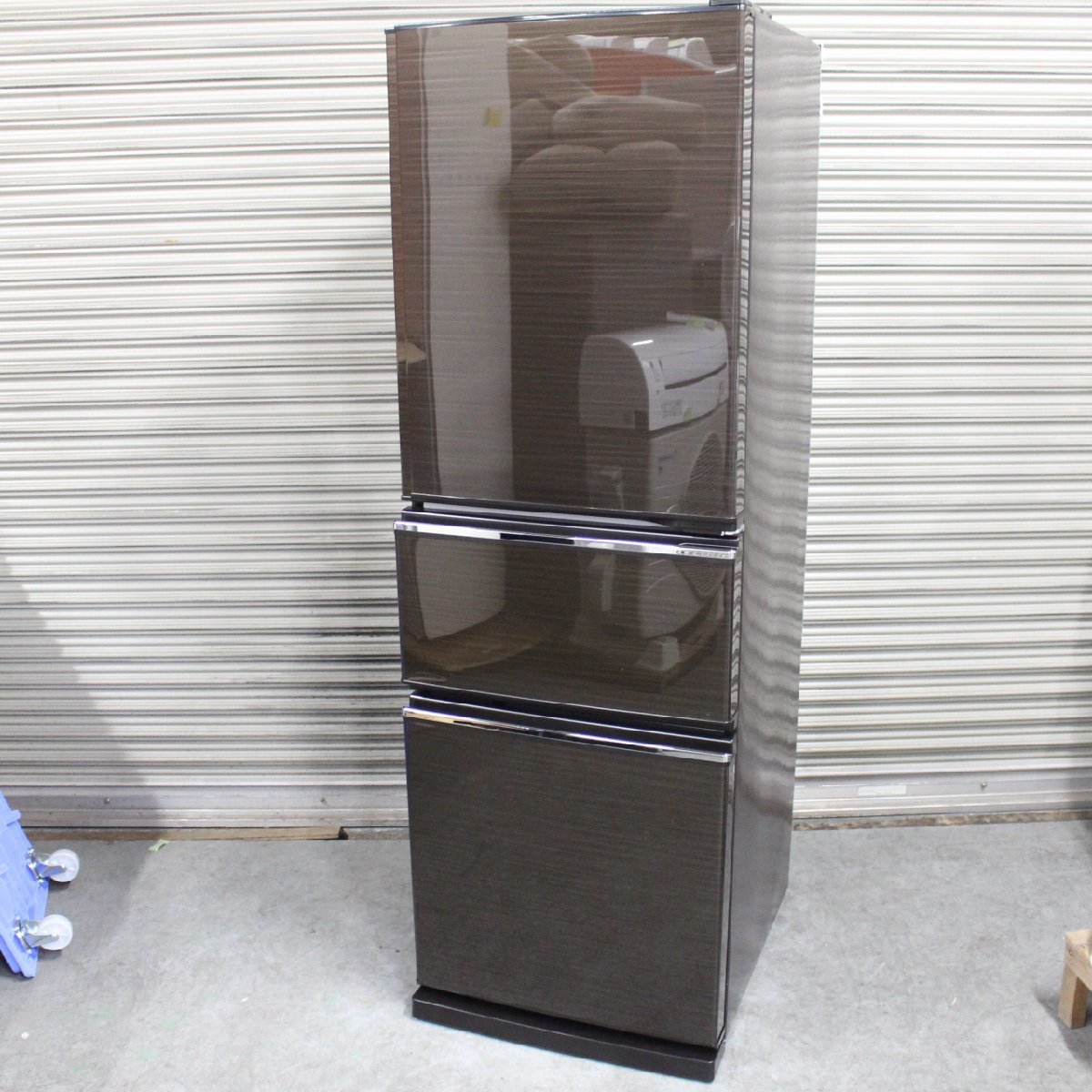 東京都中野区にて 三菱 冷凍冷蔵庫 MR-CX27D-BR 2019年製 を出張買取