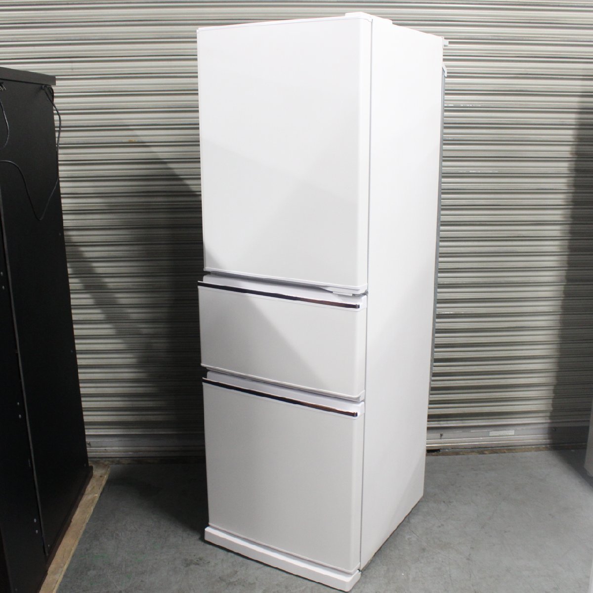 横浜市瀬谷区にて 三菱 冷蔵庫 MR-CX27D-W 2019年製 を出張買取させて頂きました。