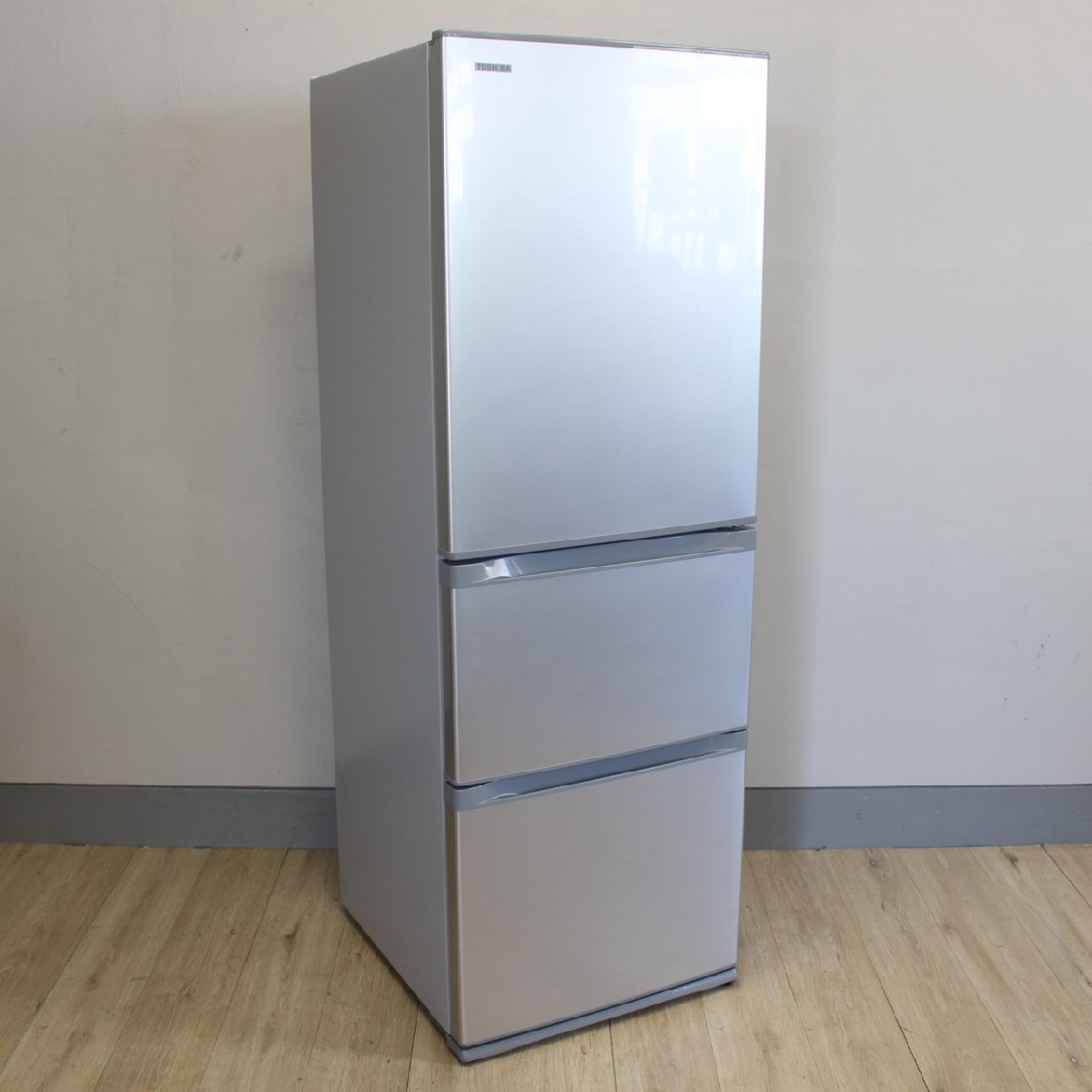 川崎市宮前区リサイクルオフ】TOSHIBA 冷蔵庫509L GR-U510FHZC 2022年 - 冷蔵庫