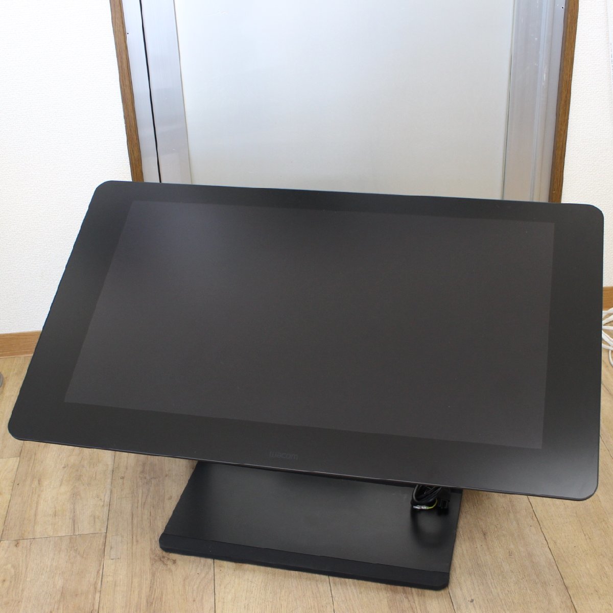 東京都武蔵野市にて ワコム Cintiq Pro 32 4K液晶ペンタブレット DTH 
