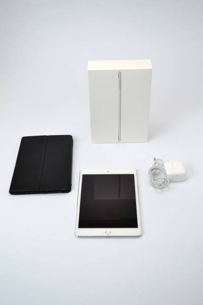 Apple iPad mini 4 MK6L2J/A Wi-Fi 16GB Silver シルバー Model A1538