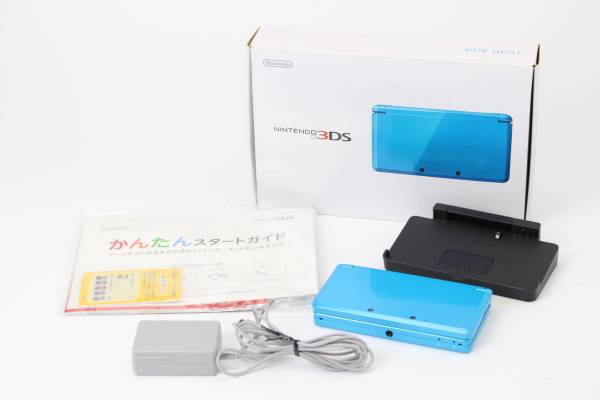 任天堂　NINTENDO 3DS 本体 ライトブルー 美品
